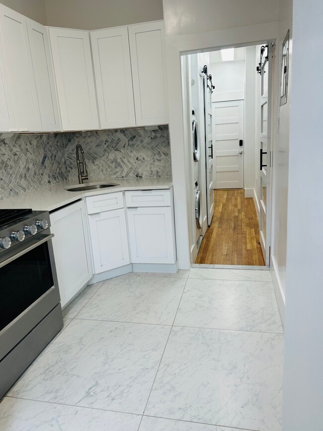 Photo - 150 E 32nd St Apartment