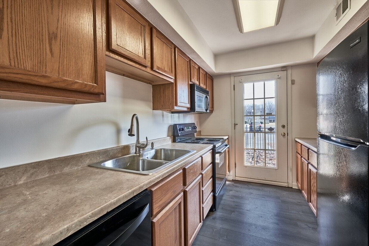 Primary Photo - 1364 Tishman Ln