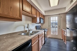 Building Photo - 1364 Tishman Ln