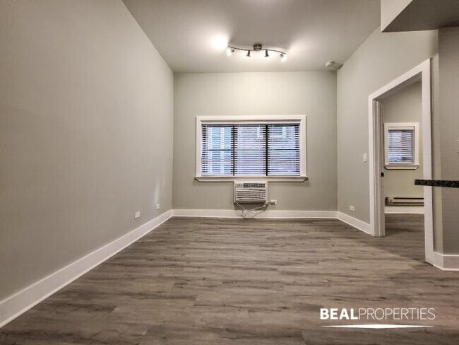 Foto del edificio - 1 bedroom in CHICAGO IL 60610