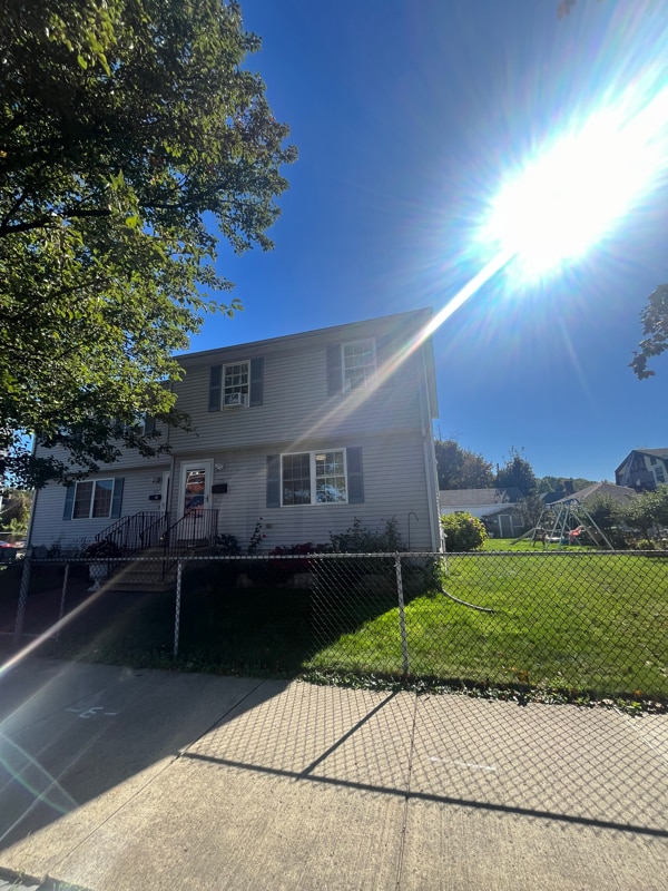 Building Photo - 775 Chicopee St