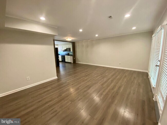 Building Photo - 232 Chenault Ct