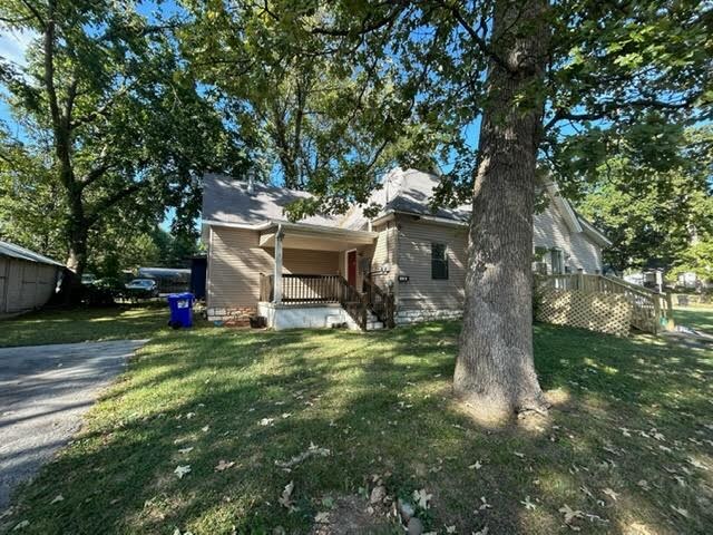 Primary Photo - 1403 N Clay Ave