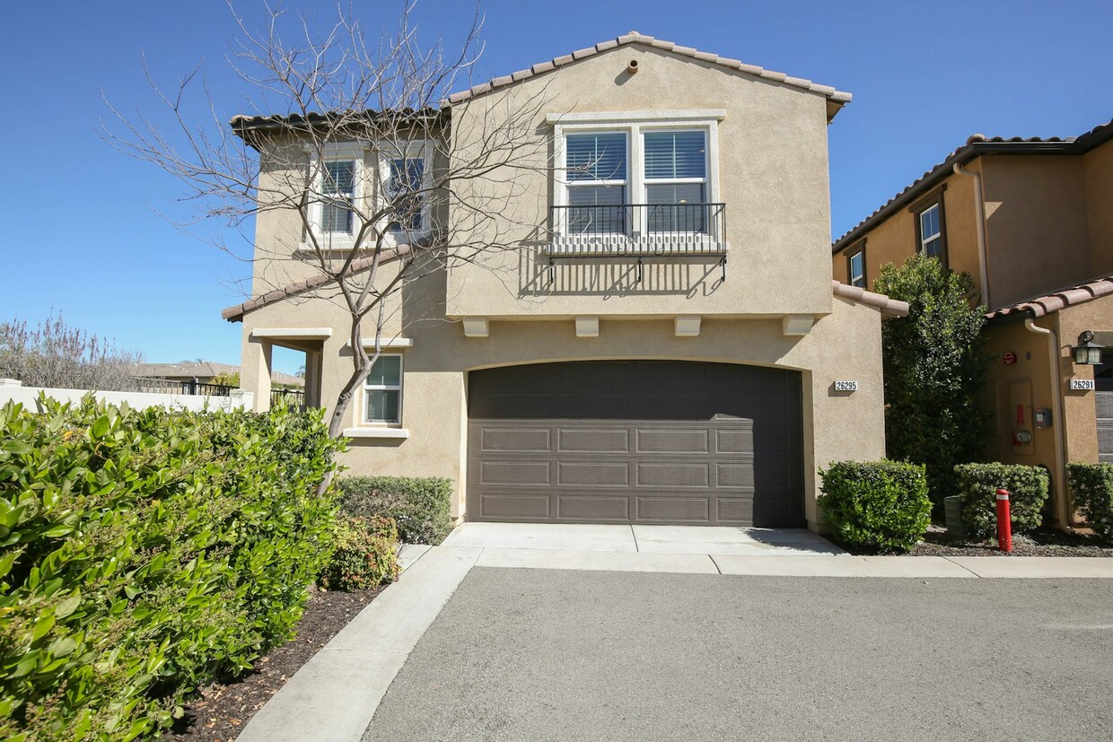 Foto principal - 26295 Jasmine Avenue