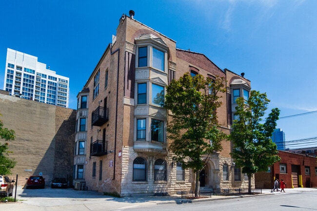 Building Photo - 747 N Sedgwick St