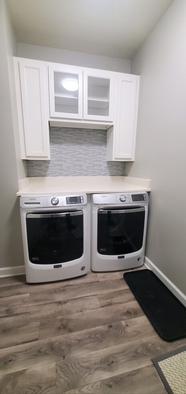 Laundry Room - 895 Huey Dr