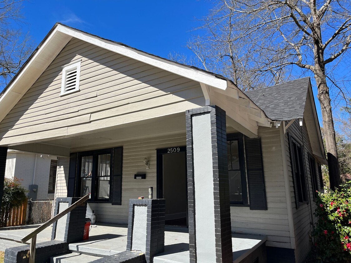 Primary Photo - **UPCOMING**Total Electric**4 Bedroom / 2 ...