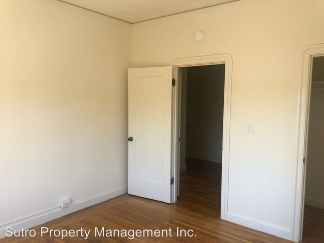 Building Photo - 1221 Oregon St