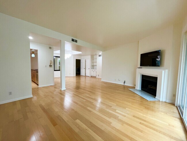 Foto del edificio - Located in Century City Adjacent to Beverly Hills!