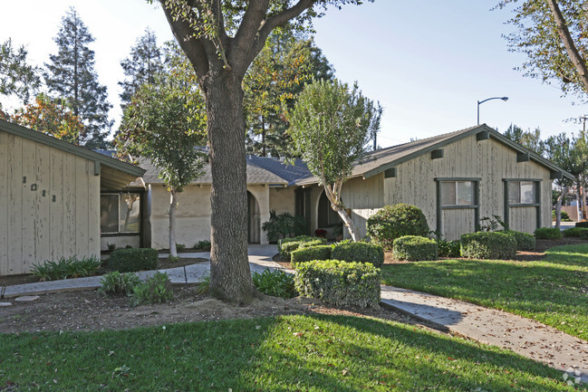 Building Photo - Sierra Grande Apartments