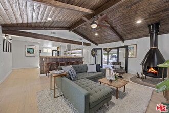Building Photo - 251 N Encinal Ave