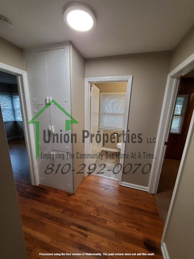 Foto del edificio - 4034 Pine Grove Ave