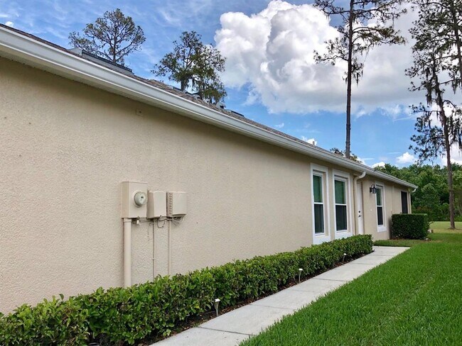 Foto del edificio - 5804 Autumn Shire Dr