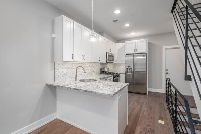Photo - 1836 Ingersoll St Townhome