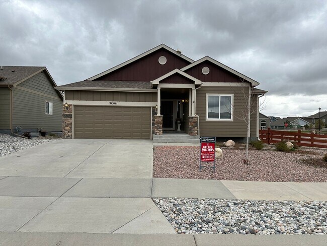 Building Photo - Stunning 5 Bed 3 Bath Home in Meridian Ran...