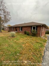 Building Photo - 118 Robin Rd