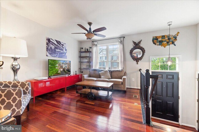 Building Photo - 9842 Cheshire Ridge Cir