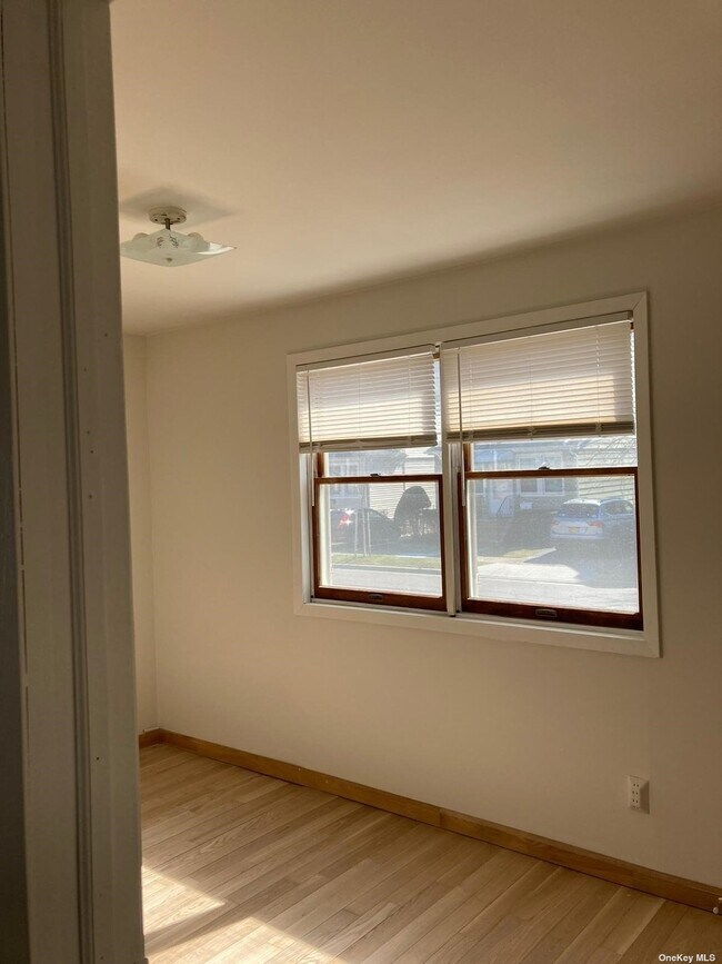 Building Photo - 137 Pilgrim Pl
