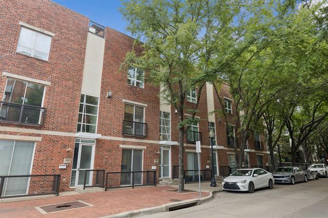 Building Photo - 3003 State St