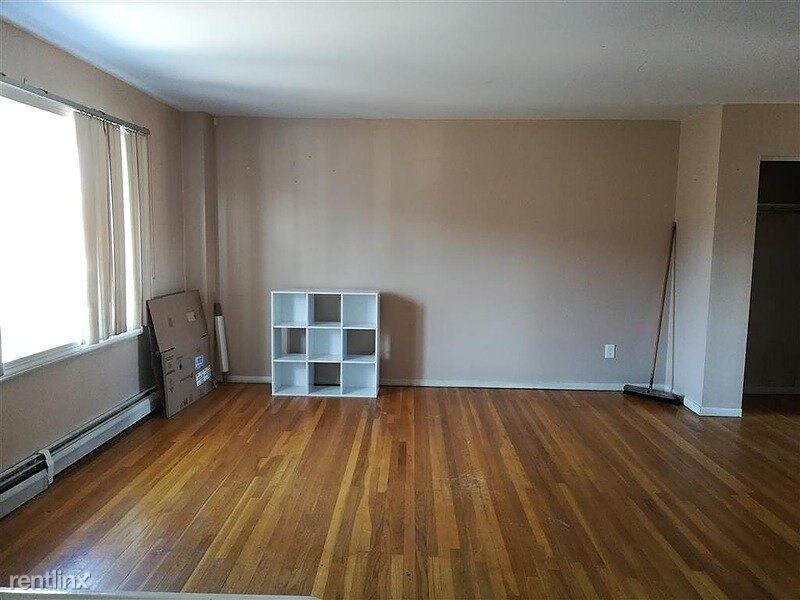 Foto principal - 3 br, 2.5 bath Townhome - 3419 Brookview Road