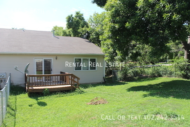 Building Photo - 4460 S 56th St