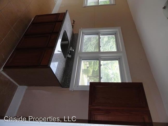Building Photo - 4 br, 2 bath House - 1630 Sylvan Rd SW