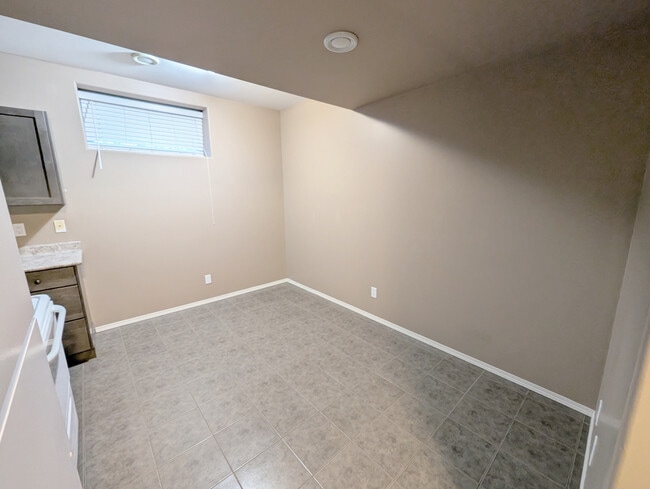 Building Photo - 120A-1112 112 St