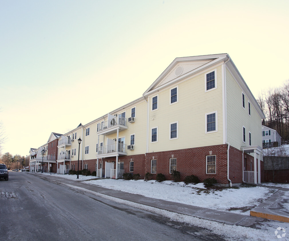 Building Photo - Glen Apartments