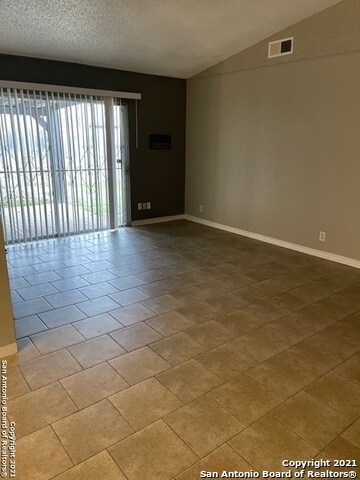 Building Photo - 6614 Cedar Hill