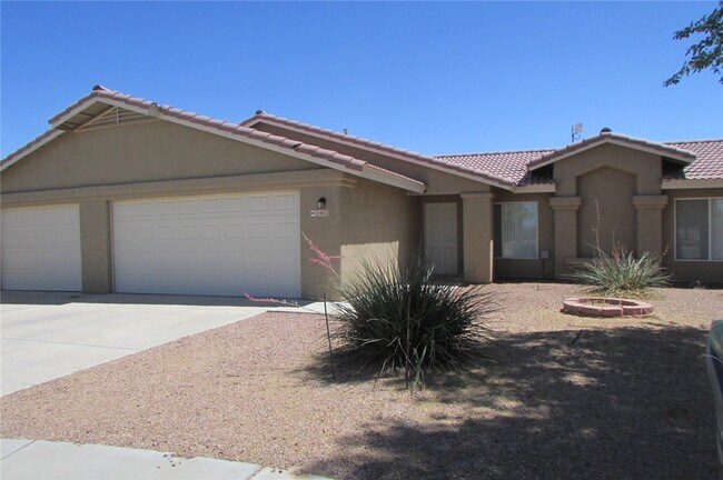 Building Photo - 2402 Prickly Pear Dr