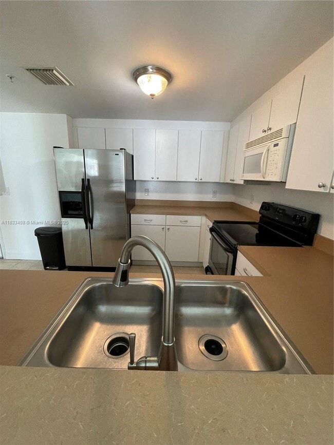 Building Photo - 1250 S Miami Ave