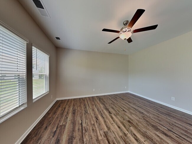Foto del edificio - 5710 Camp Ct