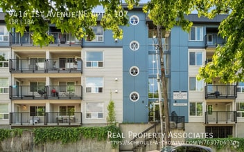 Building Photo - 9416 1st Ave NE