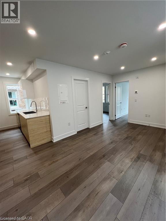 Photo principale - 38 West Avenue S