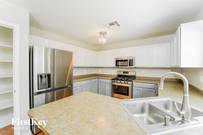 Foto del edificio - 12956 N Steamboat Dr