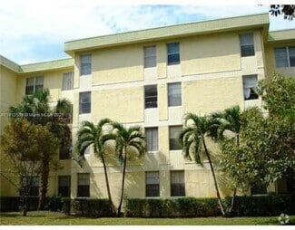 Building Photo - 1825 W 56th St