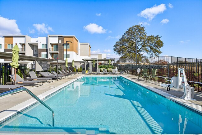 Piscina - Verdell Pointe