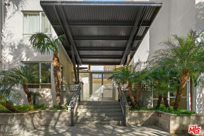 Foto del edificio - 6400 Crescent Park E