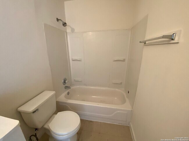 Foto del edificio - 108 Rosabell St