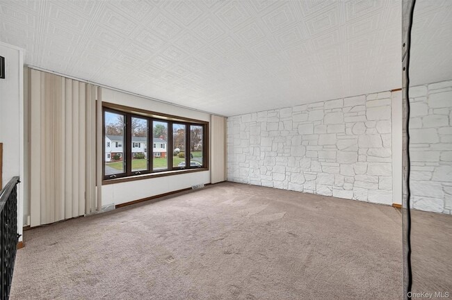 Building Photo - 8 Badami Dr