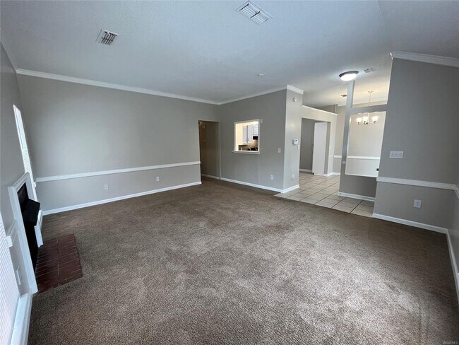Foto del edificio - 6008 Neill Dr