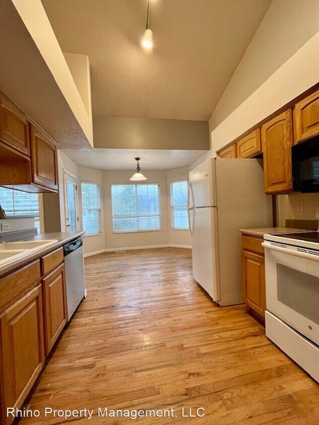 5 br, 3 bath House 4801 S Taylors Park Dr House Rental in