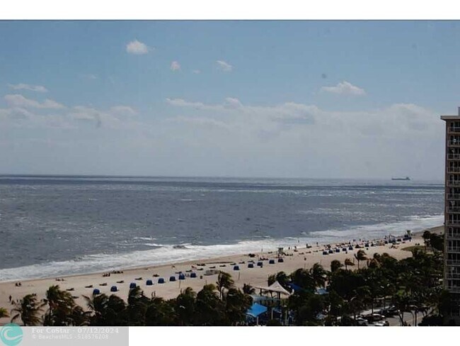 Building Photo - 305 N Pompano Beach Blvd