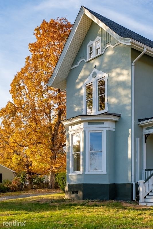 811 Westover Dr, Staunton, VA 24401 Room for Rent in Staunton, VA