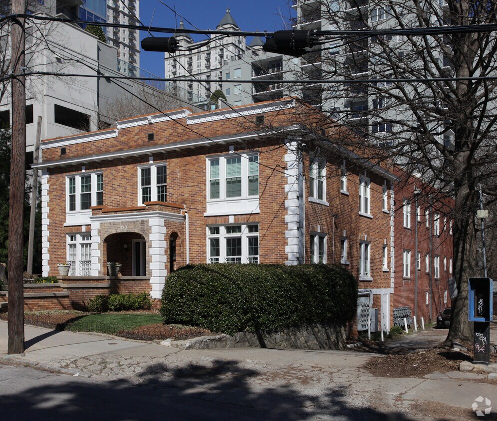 Primary Photo - 242 12th St NE