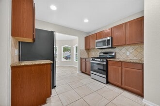 Building Photo - 20123 Windy Stone Dr