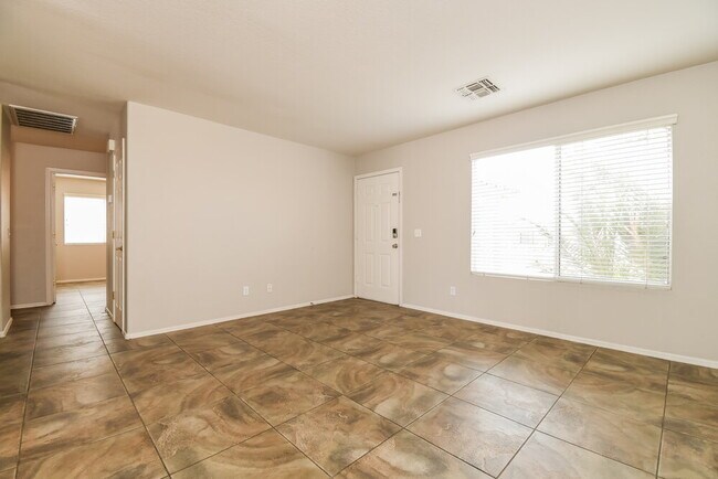 Building Photo - 8706 E Capri Ave