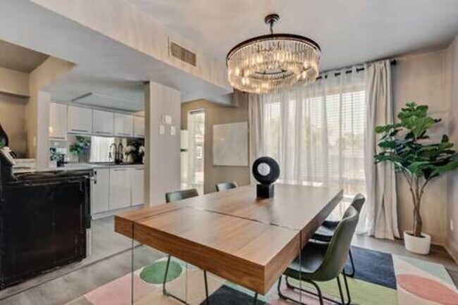 Foto del edificio - 6011 Gaston Ave