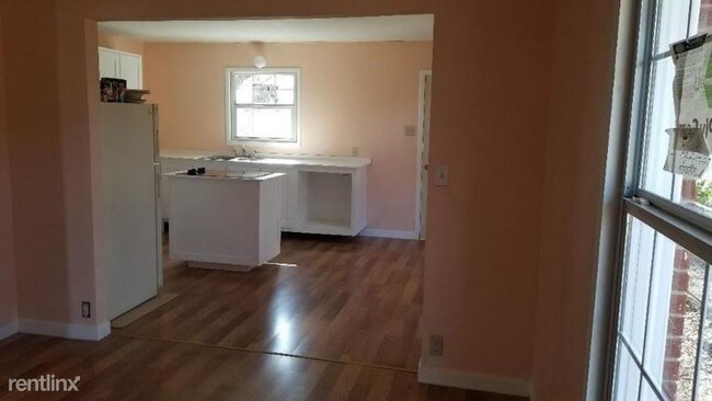 Building Photo - 3 br, 2 bath House - 7826 Bruton Rd