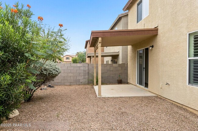 Building Photo - 8478 N Placita De La Manzana